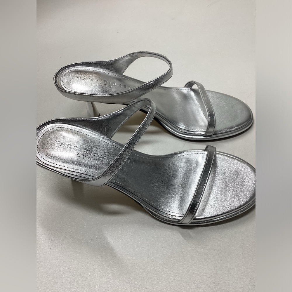 Marc Fisher Alonde ‎ Silver Leather Heeled Slide Sandal Size 8.5 - Picture 6 of 15